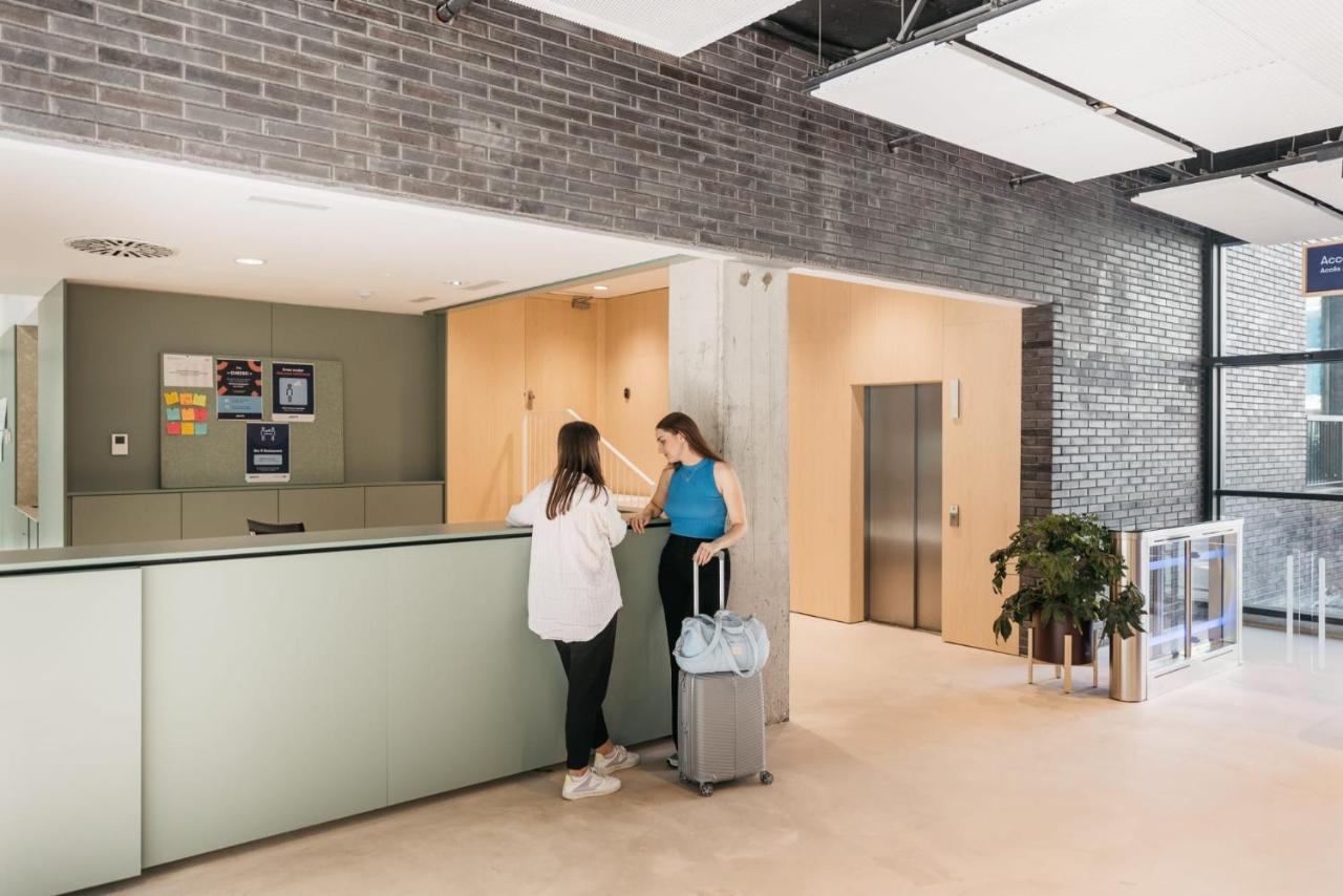 For Students Studying In Barcelona Only - Stunning Spacious Studios And Private Rooms At Pallars Student Accommodation Kültér fotó