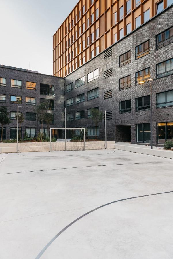 For Students Studying In Barcelona Only - Stunning Spacious Studios And Private Rooms At Pallars Student Accommodation Kültér fotó