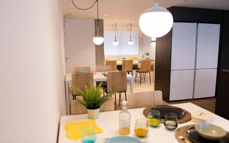 For Students Studying In Barcelona Only - Stunning Spacious Studios And Private Rooms At Pallars Student Accommodation Kültér fotó