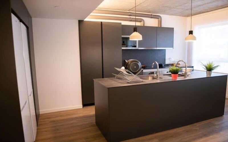 For Students Studying In Barcelona Only - Stunning Spacious Studios And Private Rooms At Pallars Student Accommodation Kültér fotó